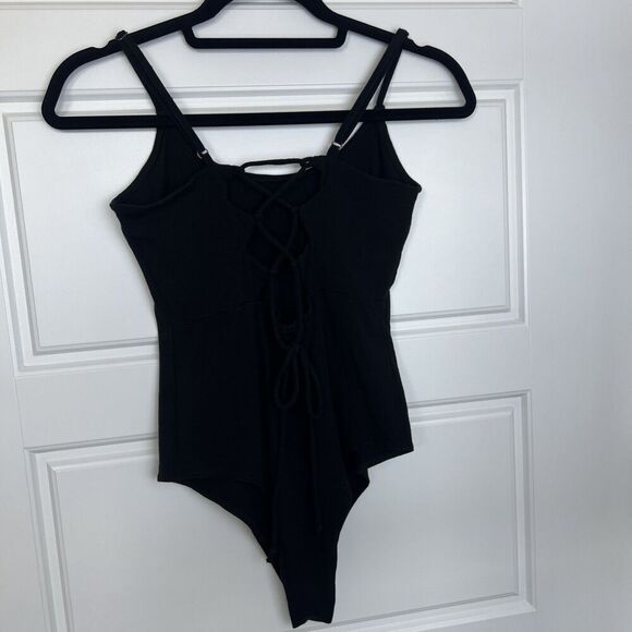 Wild Fable Open Cross Back Black Bodysuit Size Medium NWOT - Picture 3 of 3
